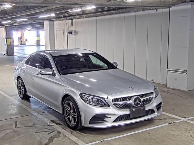 533 Mercedes benz C class 205077 2018 г. (ZIP Osaka)